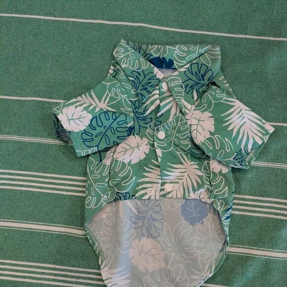 2/$10 🐾 New Size Large Tropical Leaf Print Dog Shirt - Cat Shirt 🐾 - Picture 2 of 7